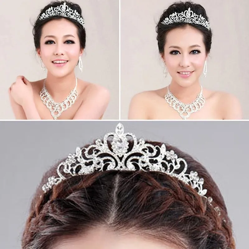 Hårklämmor Barrettes Vintage Handgjorda silverfärg GLITER Rhinestone Tiara Crown Princess Alloy Comb Birthday Women Wedding Acce274T