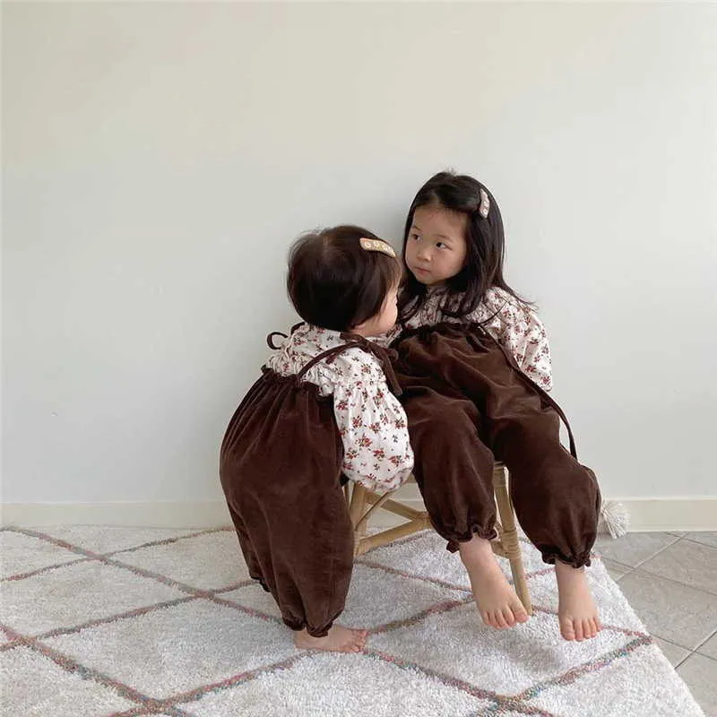 Hurtownie Styl Koreański Spring Baby Girls 2-PCS Zestawy Długie Kwiatowe Koszule + Corduroy Sling Kombinezon Dzieci Ubrania E3971 210610