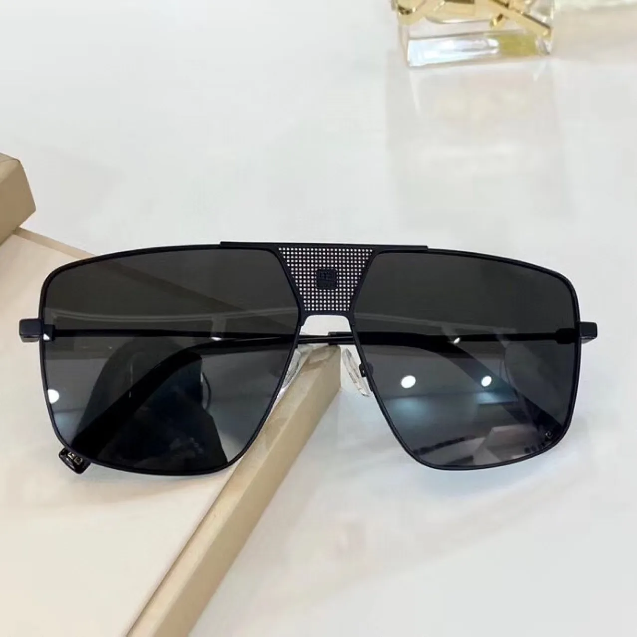 Summer Sunglasses for Men and Women Style THE BEST-II Anti-Ultraviolet Vintage Plate Rectangle Full Frame Fashion Eyeglasses