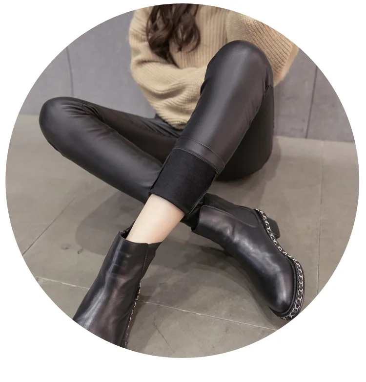 Versión coreana de los pantalones de pie de sección delgada mate de otoño e invierno Leggings de PU elásticos ajustados Casual 210423