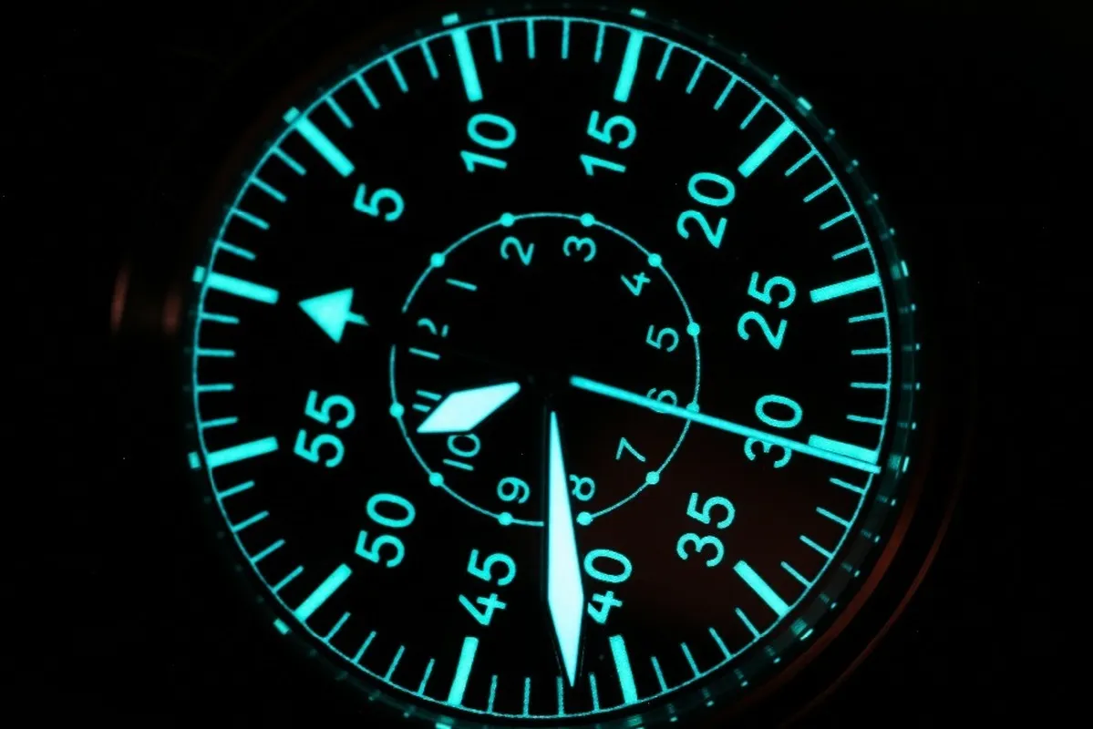 탈출 시간 자동 NH35 운동 파일럿 시계 타입 B 또는 타입 A 검은 색 다이얼 및 42mm 케이스 방수 300m238u