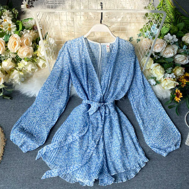 Summer Chiffon Playsuit Fashion Women Sexy V-neck With Belt Floral Print Shorts Romper Ladies Beach Pleated Jumpsuit 210525
