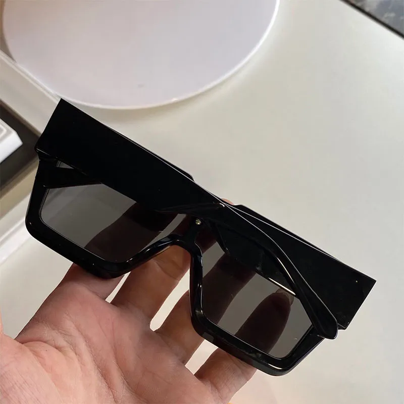 Mens Cyclone Sunglasses Z1547E fashion classic black angular line frame and deep bevel design thick plate reflective crystal decor237z