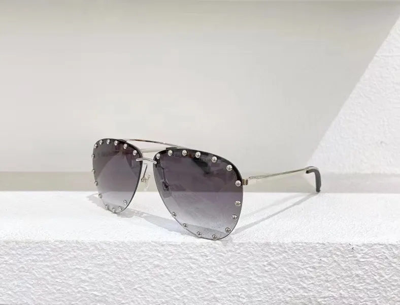 Os óculos de sol piloto de festa lentes de lente cinza -metal black metal masculino óculos clássicos de proteção UV400 com Box314e