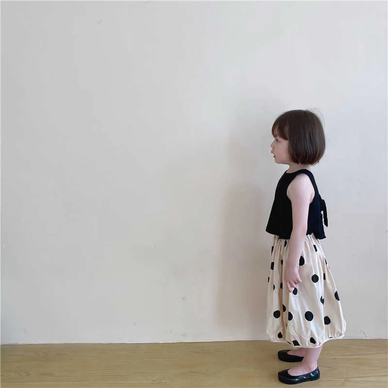 Flickor sommar bomull prickkläder uppsättningar koreanska stil söta lös ärmlös väst och kjolar 2cs kostym barn outfits 210615