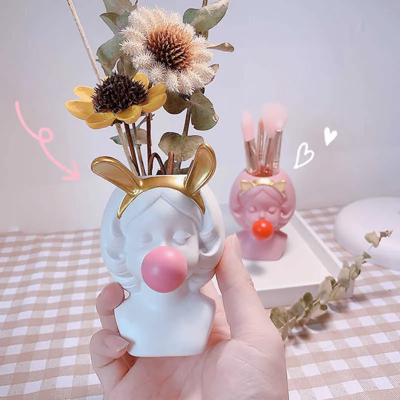 Nordic Home Decoration Resin Vase Flower Pot Pen Holder Makeup Brush Holder Storage Box Cute Girl Sculpture Desktop Decoration 210623