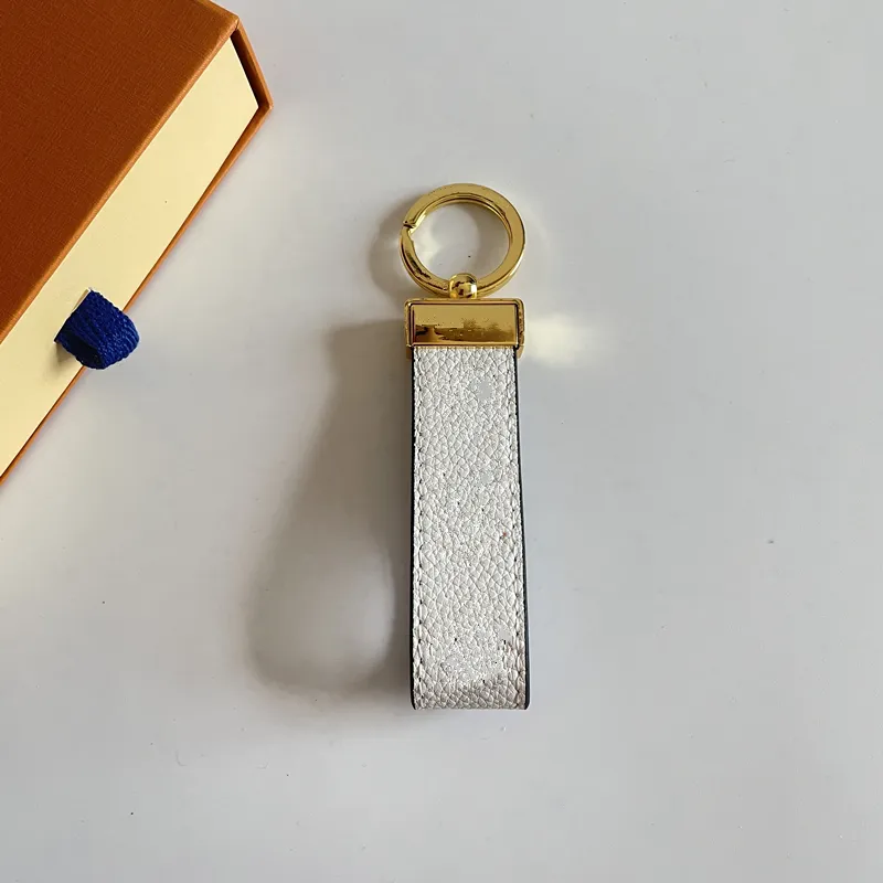 Hög QualTiy Luxury Keychain Brand Designers Key Chain Gift Män Kvinnor Bagknappar med låda och förpackning210o