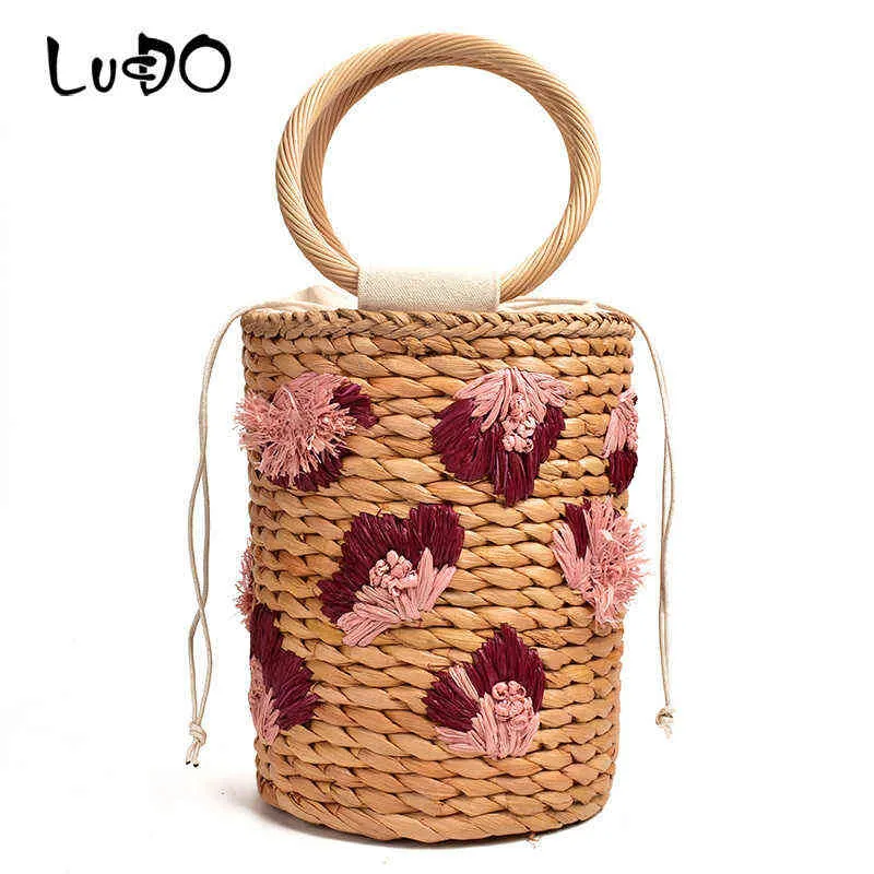 Shopping Bags New straw woven bag three-dimensional flower hand-held lovely bucket hand holiday women's Beach hands ladies 220301