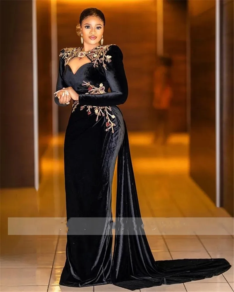 الفخامة 2022 Black Velvet African Mermaid Beving Dresses with Crystal اثنين من قطعتين من الرقبة بالإضافة إلى عباءة حفلة موسيقية لنيجيريا VE215A