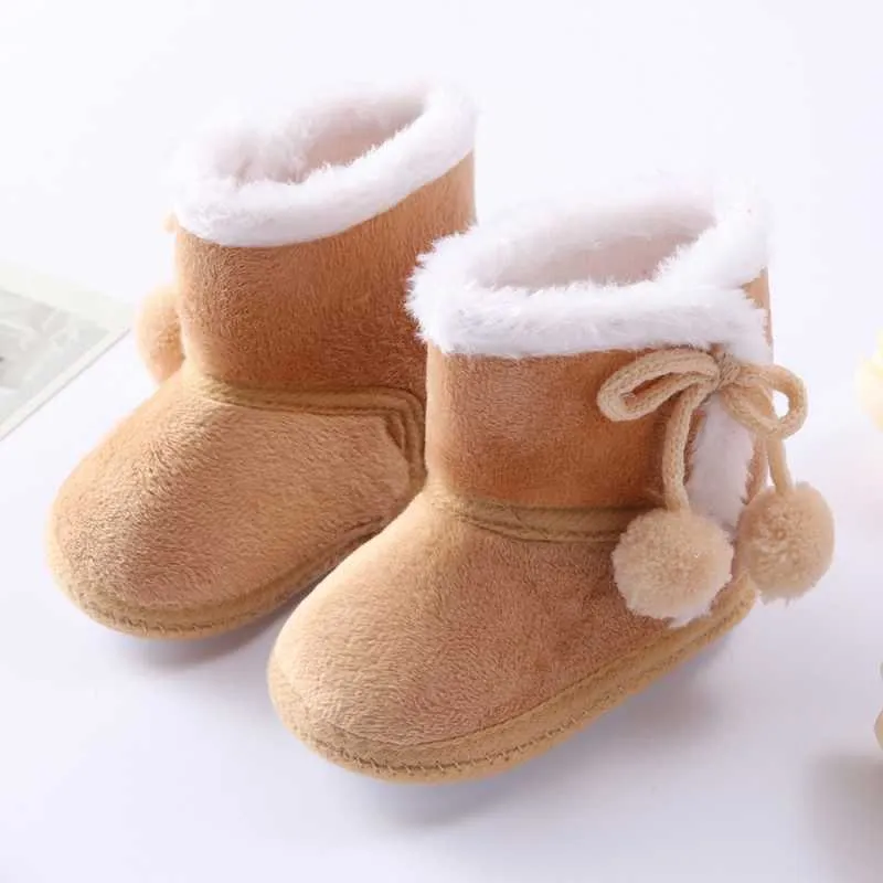 Enfant en bas âge bébé couleur unie plus velours coton chaussures nouveau-né double pompon semelle souple bottes de neige infantile premier marcheur pour filles garçons G1023