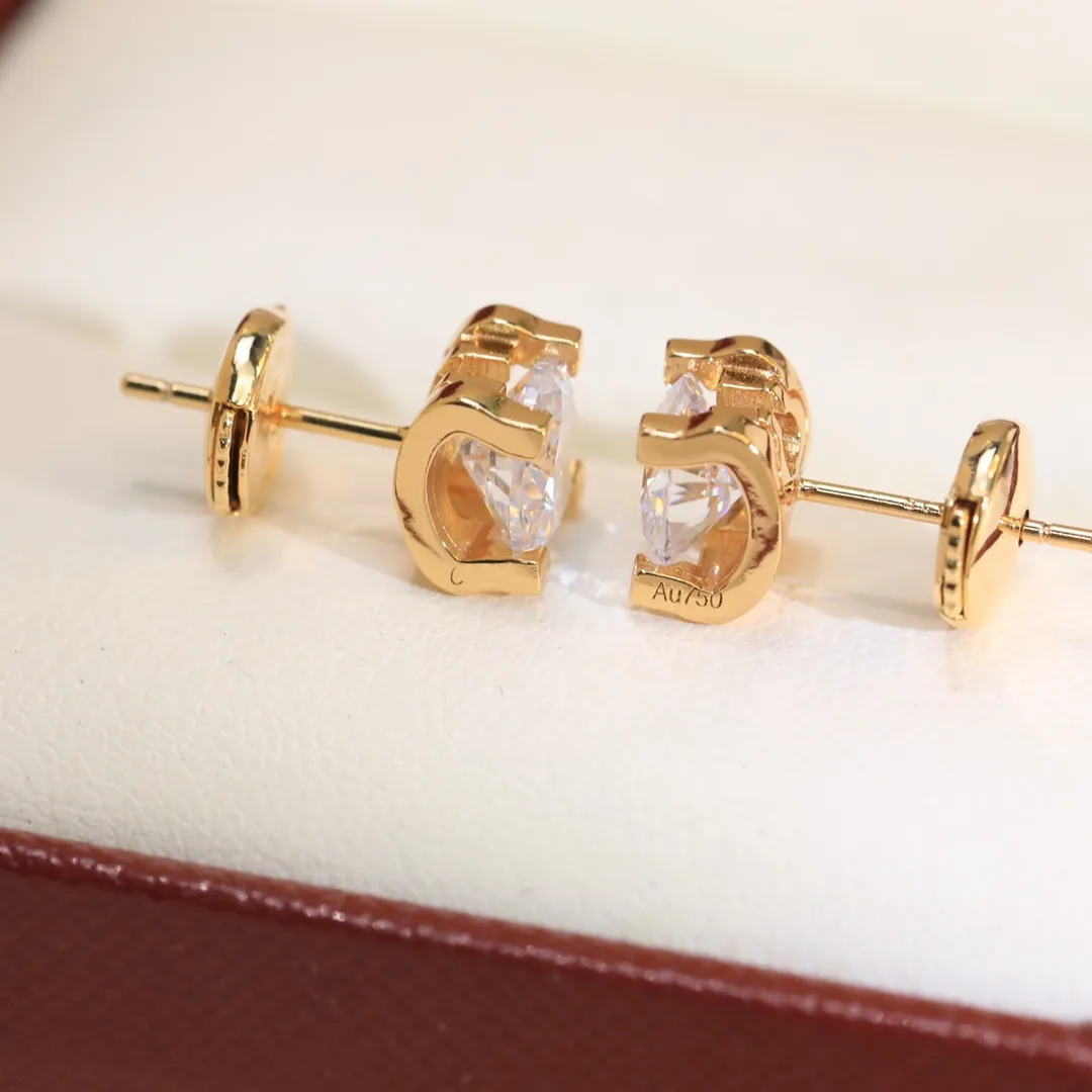 C Legers Diamonds Earring 최고 품질의 스터드 럭셔리 브랜드 18 K Gilded Studs for Woman 브랜드 디자인 새로운 판매 다이아몬드 절묘한 GIF249S