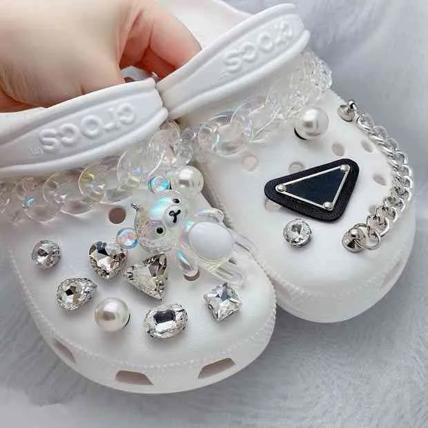 Trendy Retro Rhinestone Croc Designer DIY Quality Women Shoes Charms for Jibz Animal Chain Clogs Buckle Kids Girls Gifts241u