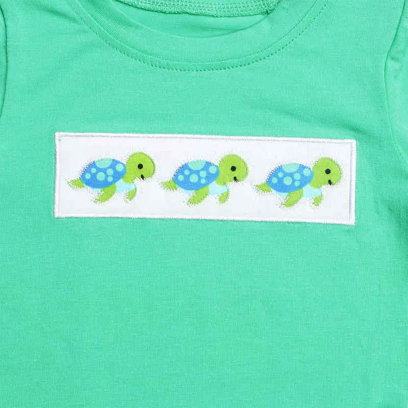 Summer Clothes Green Short Sleeve Top And Blue Striped Triangle Shorts Three Sea Turtles Embroidered Pattern Boys Clothes G220310