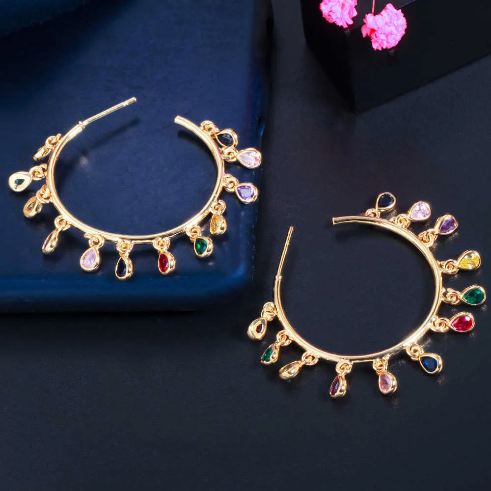 Fransad kubik Zirconia Charms Circle Round Dangle Water Drop Earring för Women Designer 585 Gold Tassel Jewelry CZ828 2107143233303