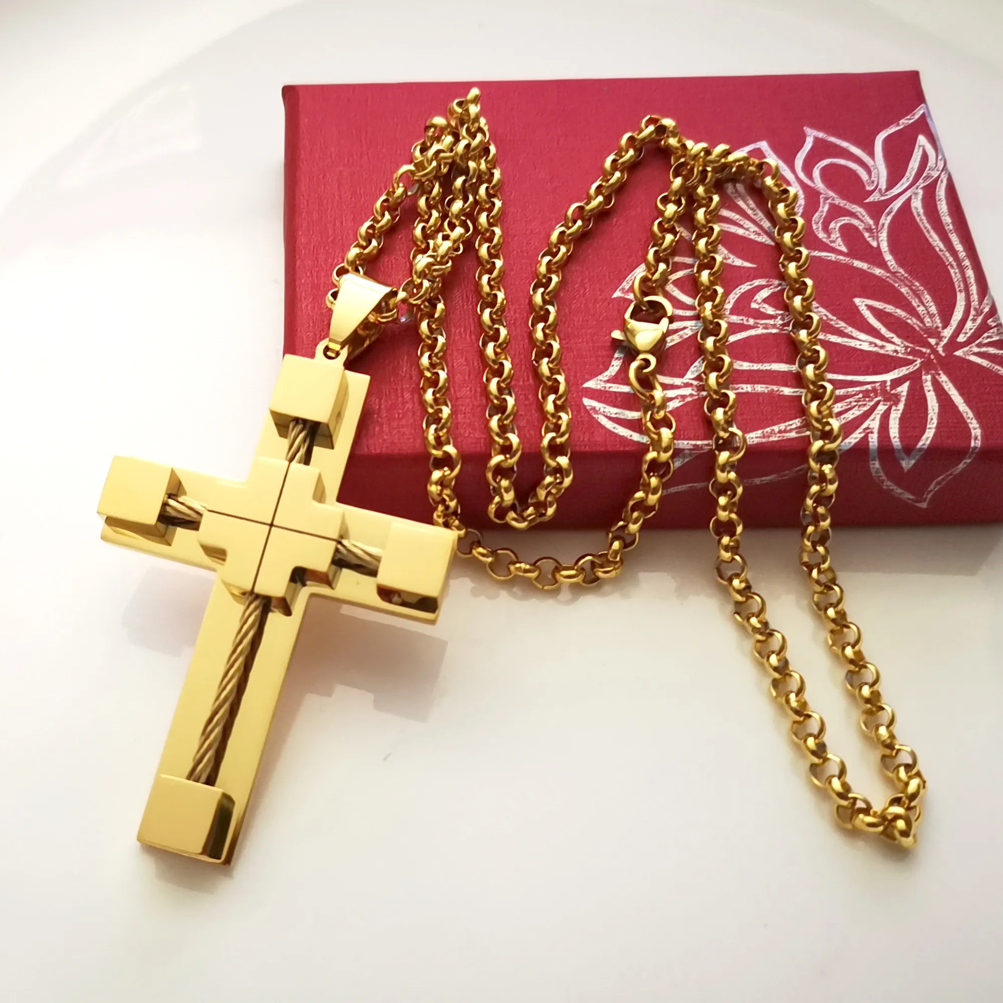 Collier de croix masculine 316l en acier inoxydable Jésus-Christ pendentif en or blanc rolo Bijoux 4 mm 24 pouces249a