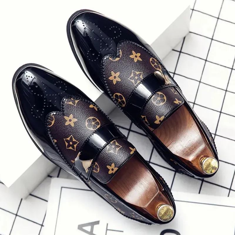 Loafers Men Shoes PU Leather Print Comfortable Suitable Versatile Low Heel Pointed Metal Buckle Decoration Casual British DH021