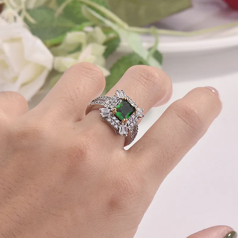 Women's Fashion Jewelry Authentic 925 Sterling Silver Rings Emerald Zircon Oval Wedding Ring With Gift Box ZR1187