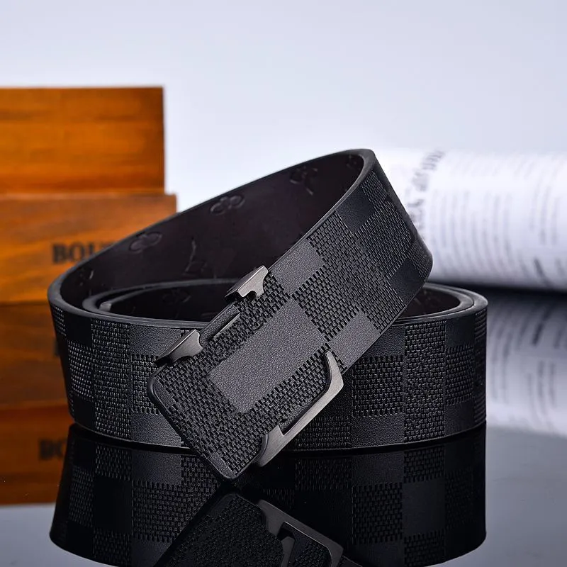 2021 Fashion Luxury Men Designers Belts Alloy V Buckle Belt Högkvalitativ äkta lädermidjeband259w