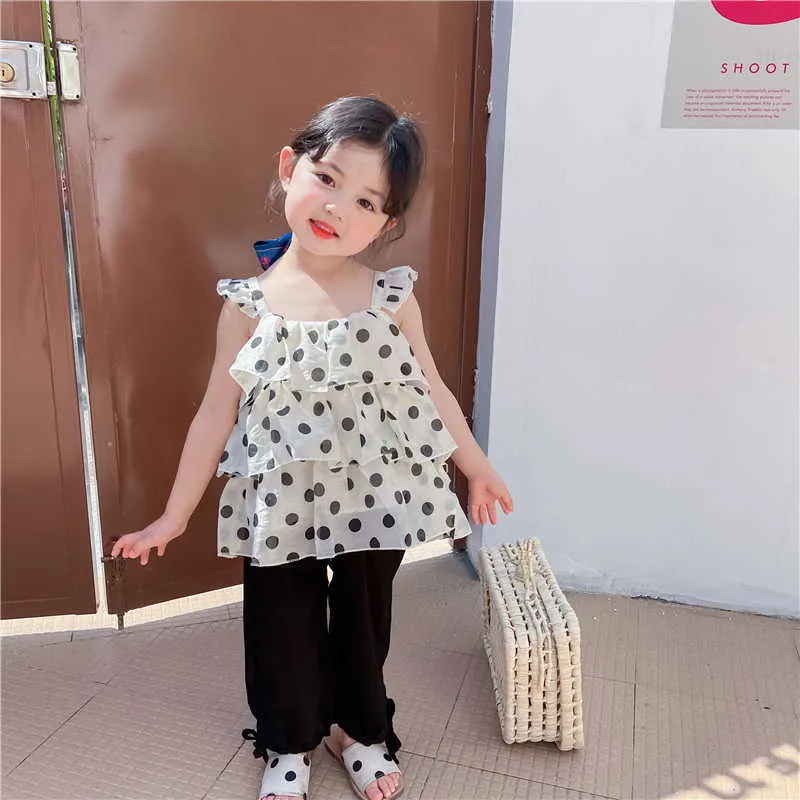 Koreański styl letni dzieci dziewczynka 2-szt. Zestawy polka dot Sling shirty + czarny anty moskitier spodnie dzieci ubrania E3035 210610