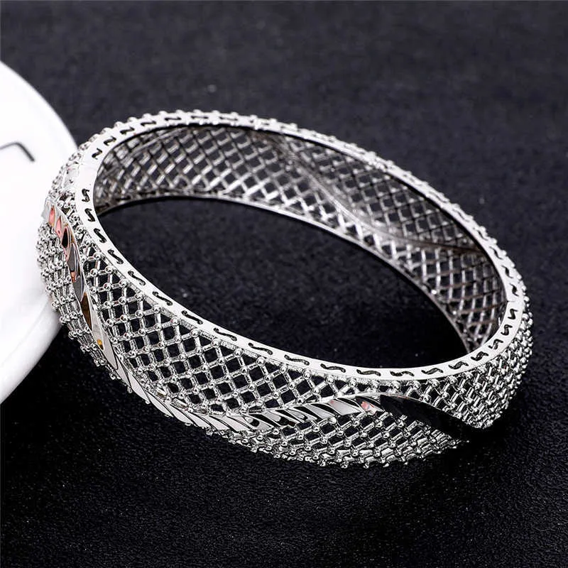 2020 Mode Luxe Or Argent Couleur Bijoux Creux Bracelets pour Femmes Hommes Charme Fiançailles Bracelet Cadeaux Pulseras Q0719