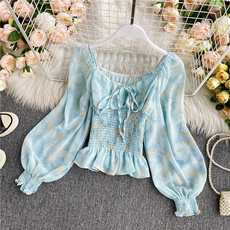 Ly Varey Lin Höst Kvinnor Söt Skriv ut Skjortor Puff Sleeve V Neck Lace Up Smocked Ruffled Hem Blusar Candy Color Toppar 210526