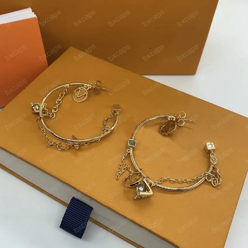 Orecchini a cerchio di design di alta qualità V orecchini da donna Designer di lusso Orecchini a cerchio in oro regalo con scatola D2112173Z