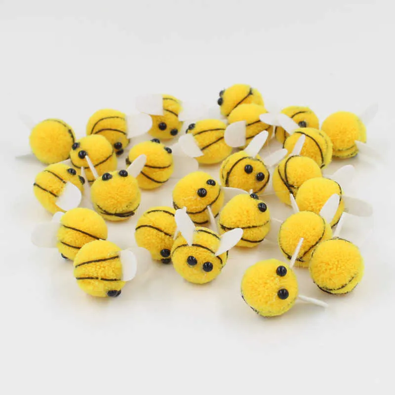 Pompom 20mm Yellow bee Soft Pompones Fluffy Plush Crafts DIY Pom Poms Ball Furball Home Decor Sewing Supplies Y0630