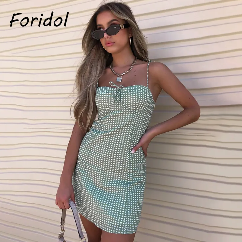 Robe d'été à carreaux sans dos à lacets à lacets Spaghetti Strap Green Mini Sundress Beach Boho Robes Robes Mujer 210427