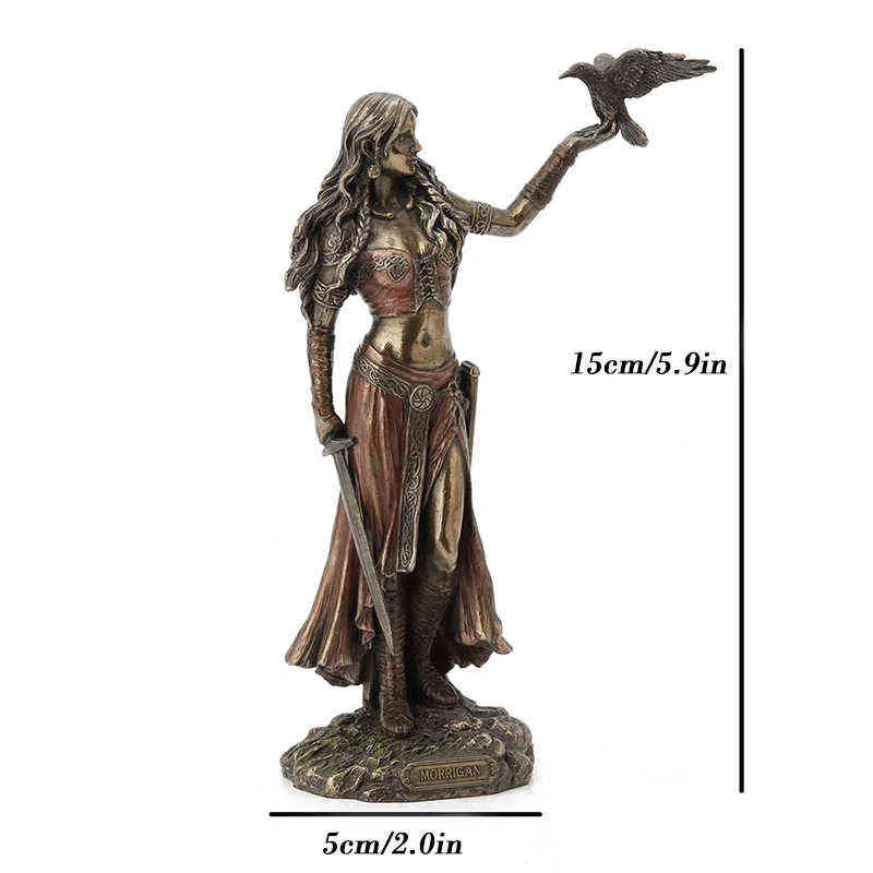 Статуи смолы Морриган Селтская богиня битвы с бронзовой статуей меча Кроу.