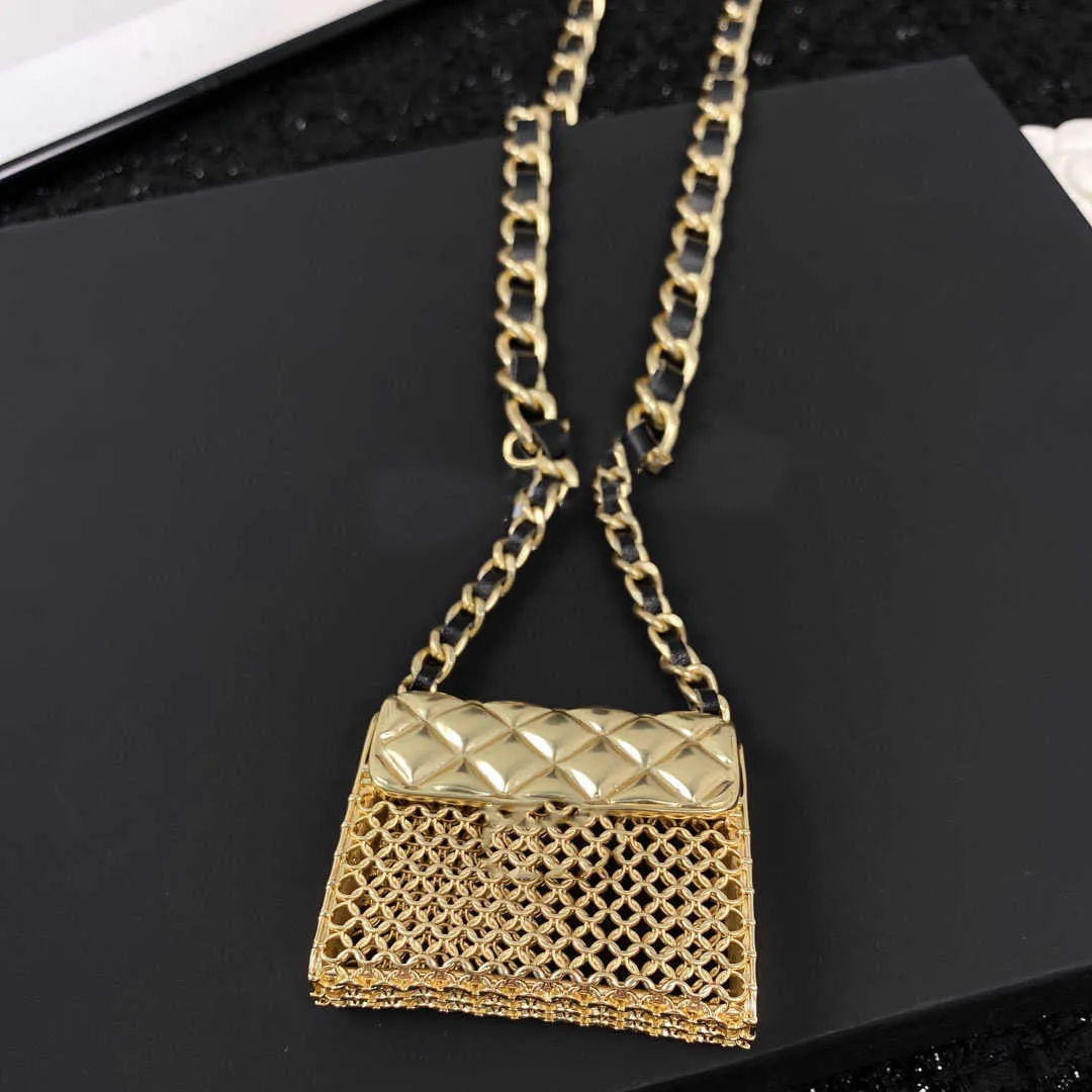 2021 Top Quality Fashion Party Jewelry Pearls Bags Necklace Luxury Party Long Belt Vintage Beads Leather Chain Bag Pendant Chain