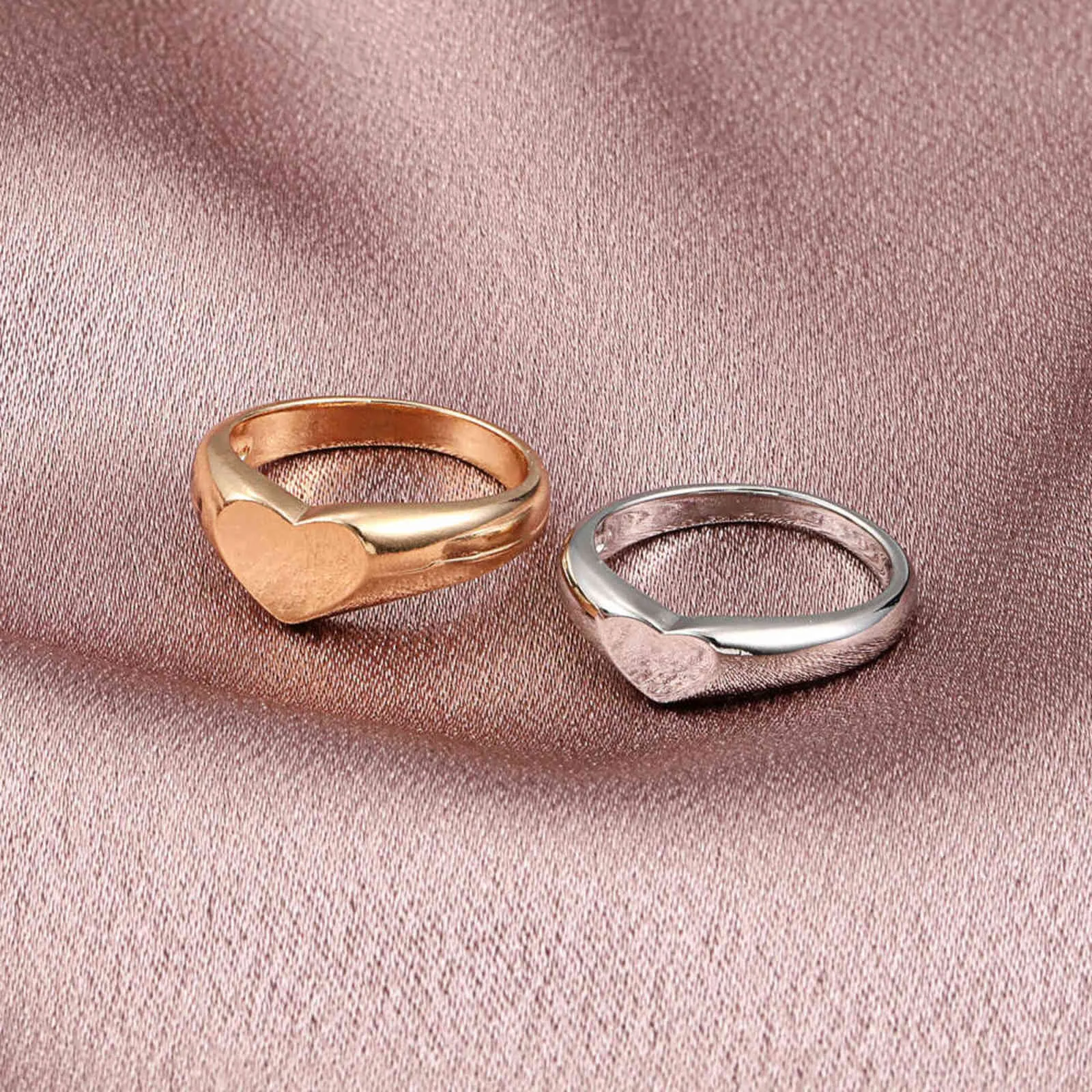 Koreanska hjärta ring vintage hjärtformade ringar för kvinnor europeisk och amerikansk temperament geometrisk pekfinger ring ring kvinnlig gåva g1125