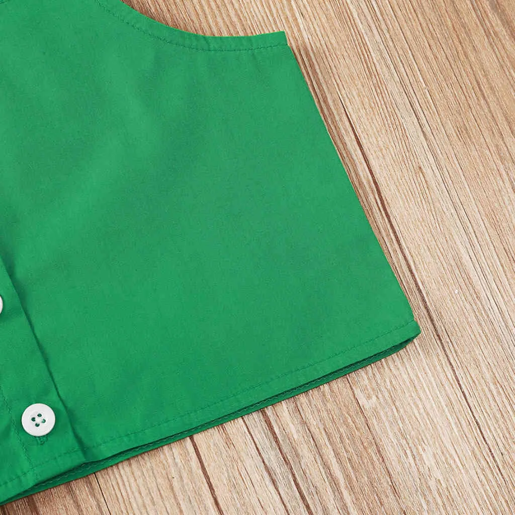 Sommar Barnkläder Set Green Flying Sleeve Single-breasted Top + Ananas Print Shorts Girls 210515
