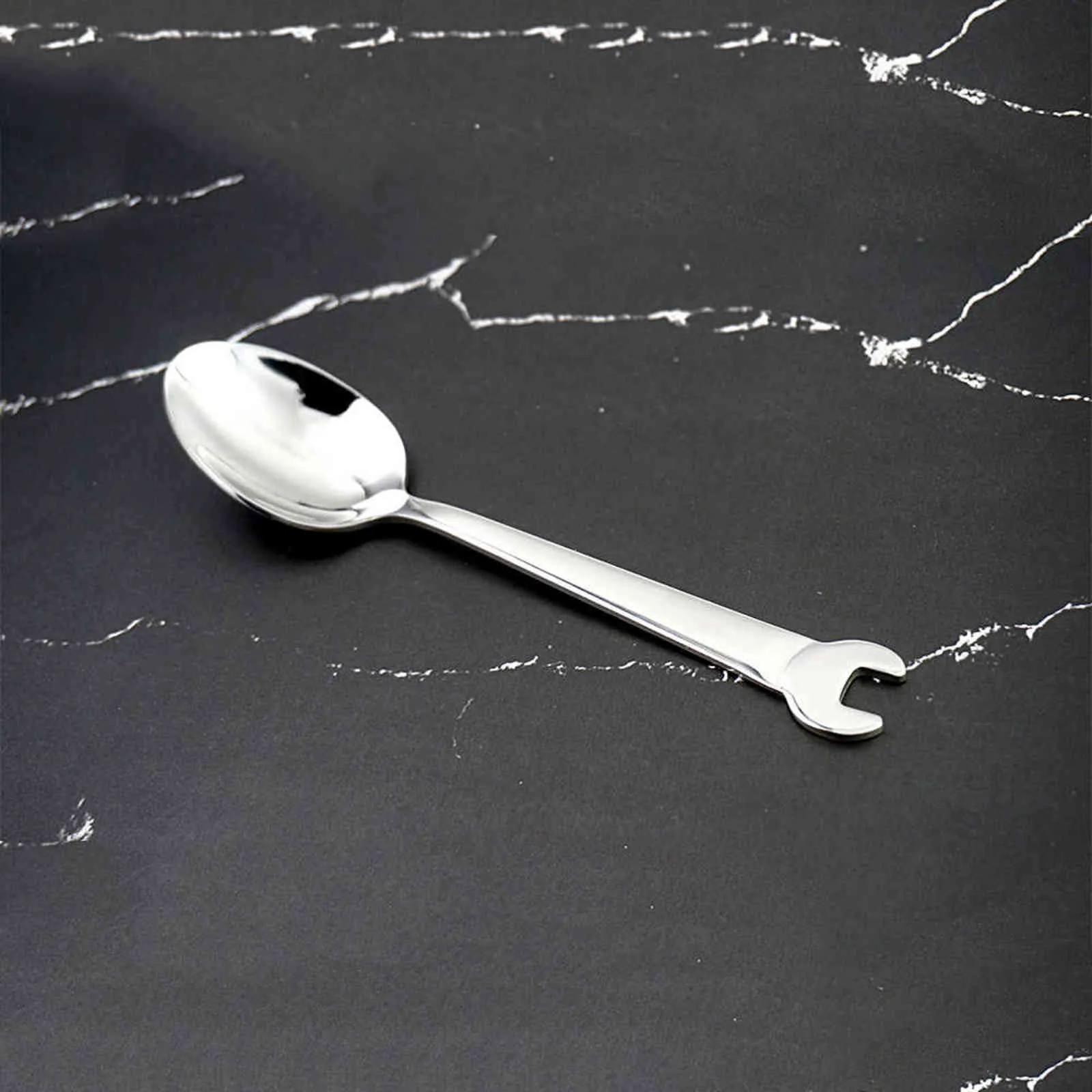 Creative Stainless Steel Cutlery Set Wrench Shape Fork Spoon Steak Knife Dishware Tableware Kitchen Utensils Sets Cubiertos 211112