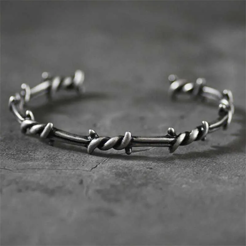 Fashion Cuffs Twisted Wire Metal Open Bracelet Men's Personality Design Hip-hop Style Bracelet Exquisite Jewelry Q0719