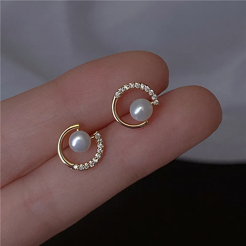 Trendy Round Exquisite Pearl Round C-shaped Simple Stud Earrings For Women Fashion Crystal Jewelry