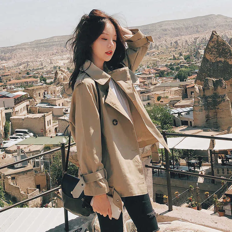 Trench coat da donna corto allentato stile coreano Fashin Casual colletto rovesciato monopetto primavera donna giacca a vento 210914