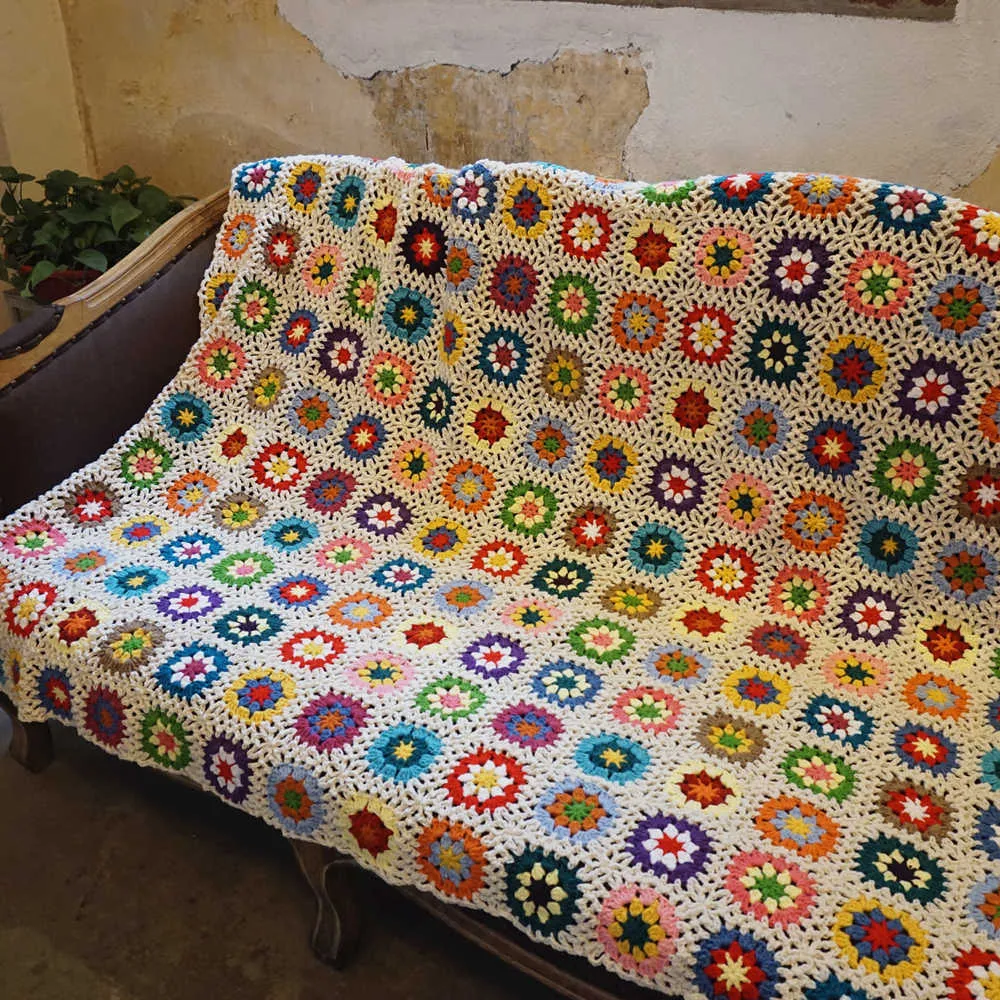 Crochê de crochê artesanal Bobertor Afeganistão Original Hand Ficled Crochet Blanket Cushion Felt Bay Window Banny Granny Square 210831