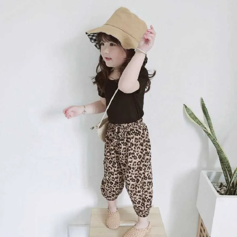 소녀의 정장 고삐 반팔 티셔츠 + 표범 - 인쇄 자른 바지 여름 아동복 210625