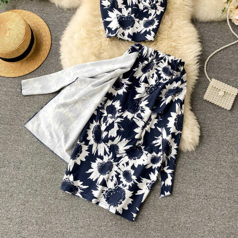 Summer Beach Set da due pezzi da donna con scollo a V Sexy Crop Top Bandage Wrap Skirt Outfit Donna Vintage Floral Print 2 pezzi Abiti Abbigliamento 210525