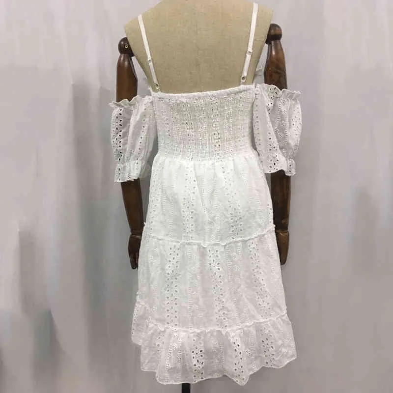 Robe blanche femmes été brodé creux enveloppé sangle épissage à manches courtes plissé dentelle mini vestidos de fiesta 210508