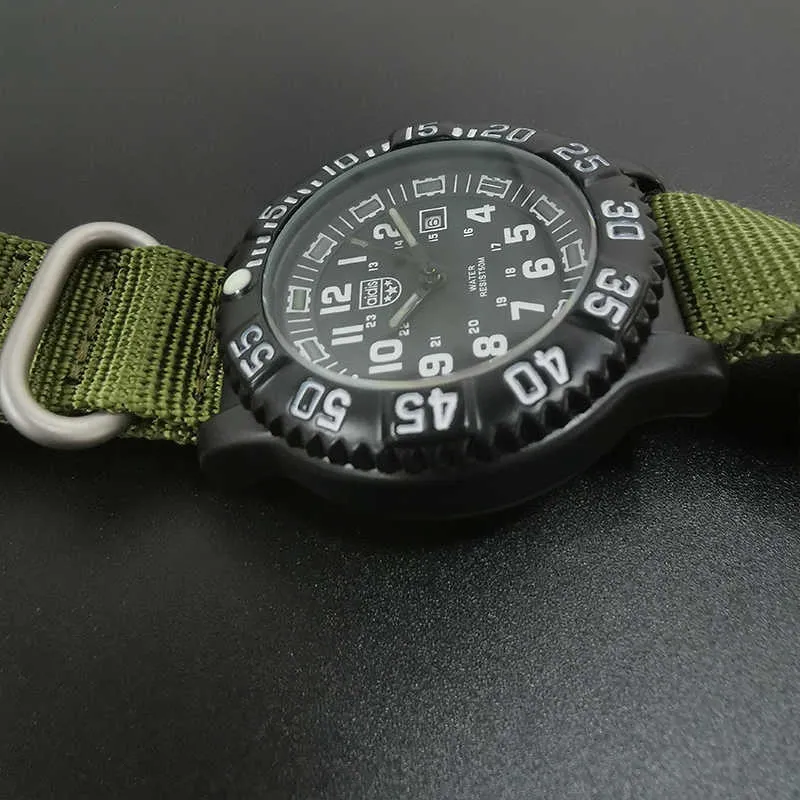 Addies Men Militaire horloges Leisure Outdoor Sports Luminous Watch Multifunctionele NAVO Nylon Waterdichte Men039S Quartz Watch H2275287