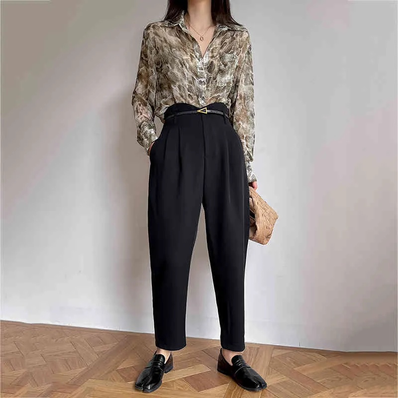 [EAM] Yüksek Elastik Bel Siyah Pileli Rahat Pantolon Gevşek Fit Harem Pantolon Kadın Moda İlkbahar Sonbahar 1dD7333 210512