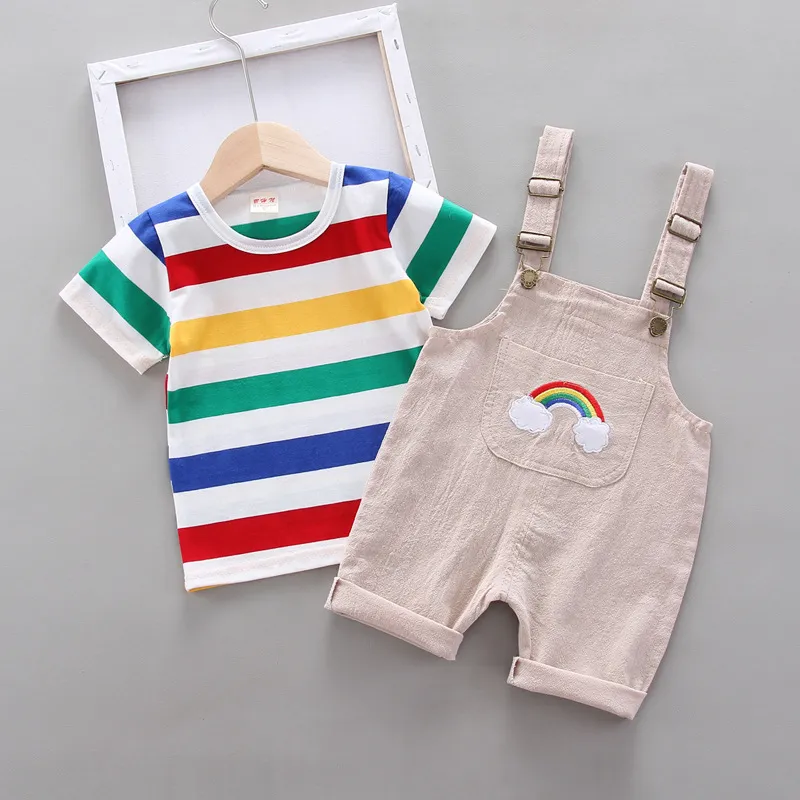 Sommar Barnkläder Set Kortärmad Striped Top + Rainbow Workwear Pants Cute 210515