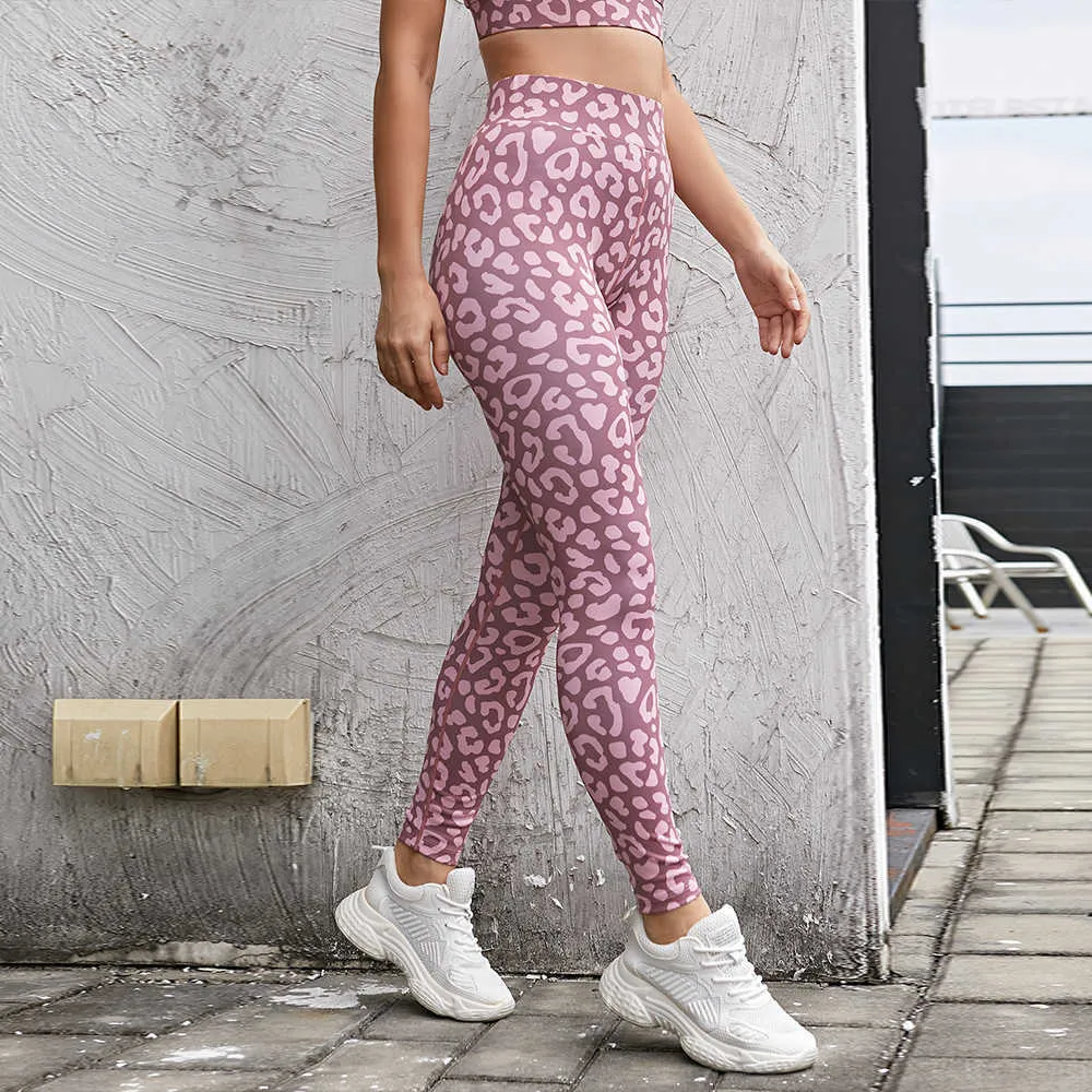 VUTRU Naadloze Vrouwen Yoga Set Workout Sportkleding Gym Kleding Fitness Crop Top Hoge Taille Leggings Sport Pink Leopard Suits 210802