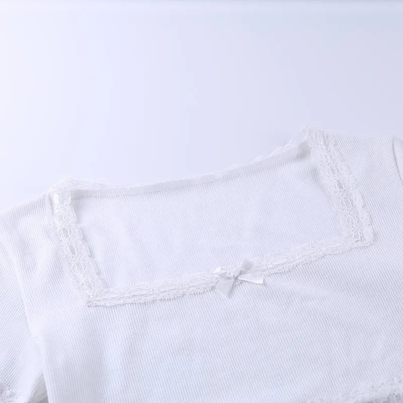 Summer White Tshirt Kvinnor Skörd Tops Short T-shirt Fyrkantig krage Lace Broderi Patchwork Slim Sleeve T0D317A 210421