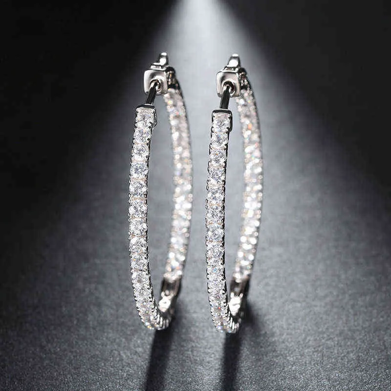 AIYANISHI réel 925 en argent Sterling classique grand cerceau boucles d'oreilles de luxe Sona diamant boucles d'oreilles mode simple cadeaux minimaux 220108189F