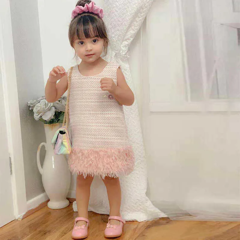 Mode Filles Boutique Plume Robe pour Enfants Toddler Glands Droite Laine Bébé Belle Causal Falll Vêtements D'hiver 210529