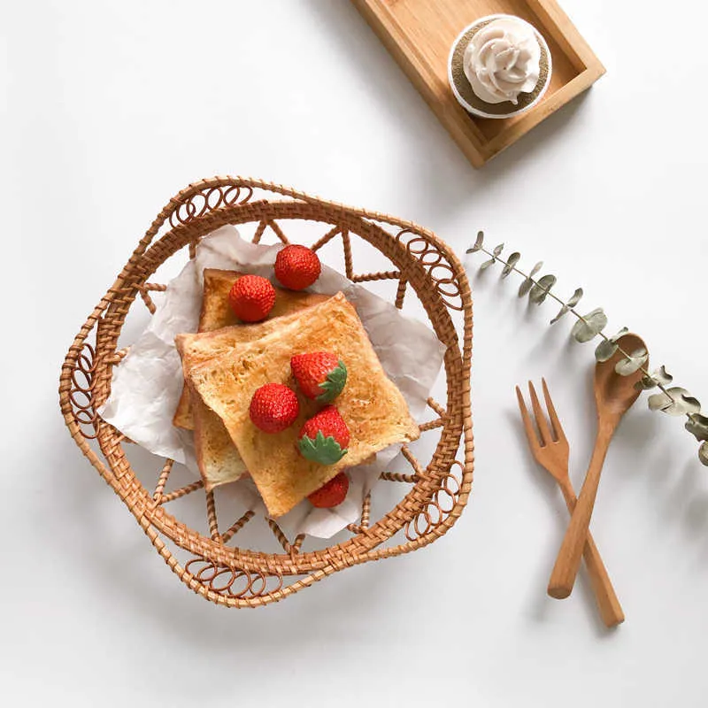 枝編み細工品の籐の収納のトレイの花びら形の食糧フルーツパンの朝食手織茶デザートサービングプレートディナーパーティー210609