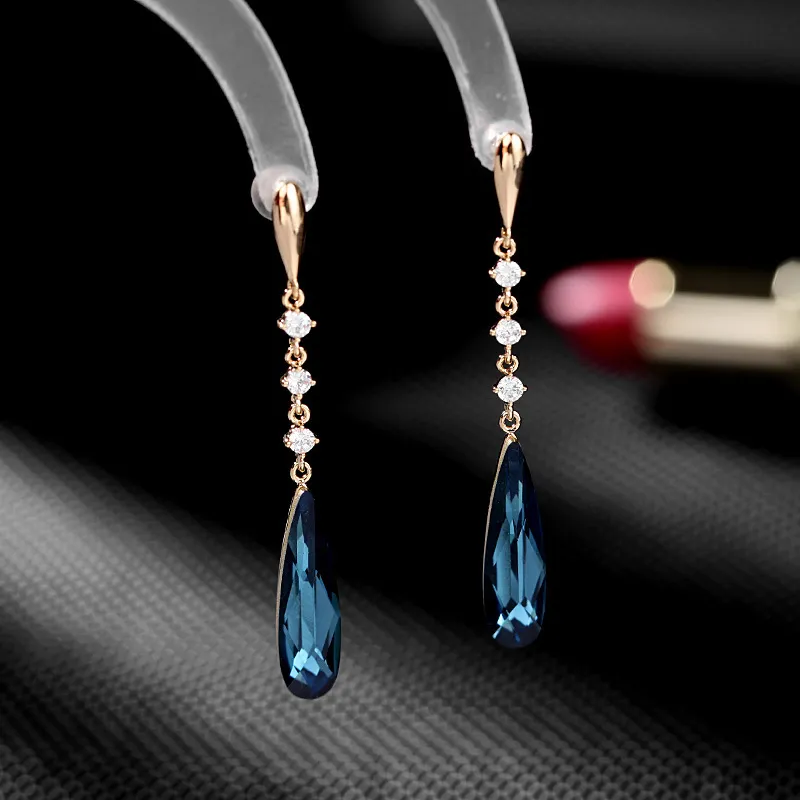 Boucles d'oreilles longues en zircone cubique bleue, élégantes, goutte d'eau, bijoux de fête pour femmes, boucles d'oreilles pendantes en cristal à la mode, cadeaux pour femmes, 2021