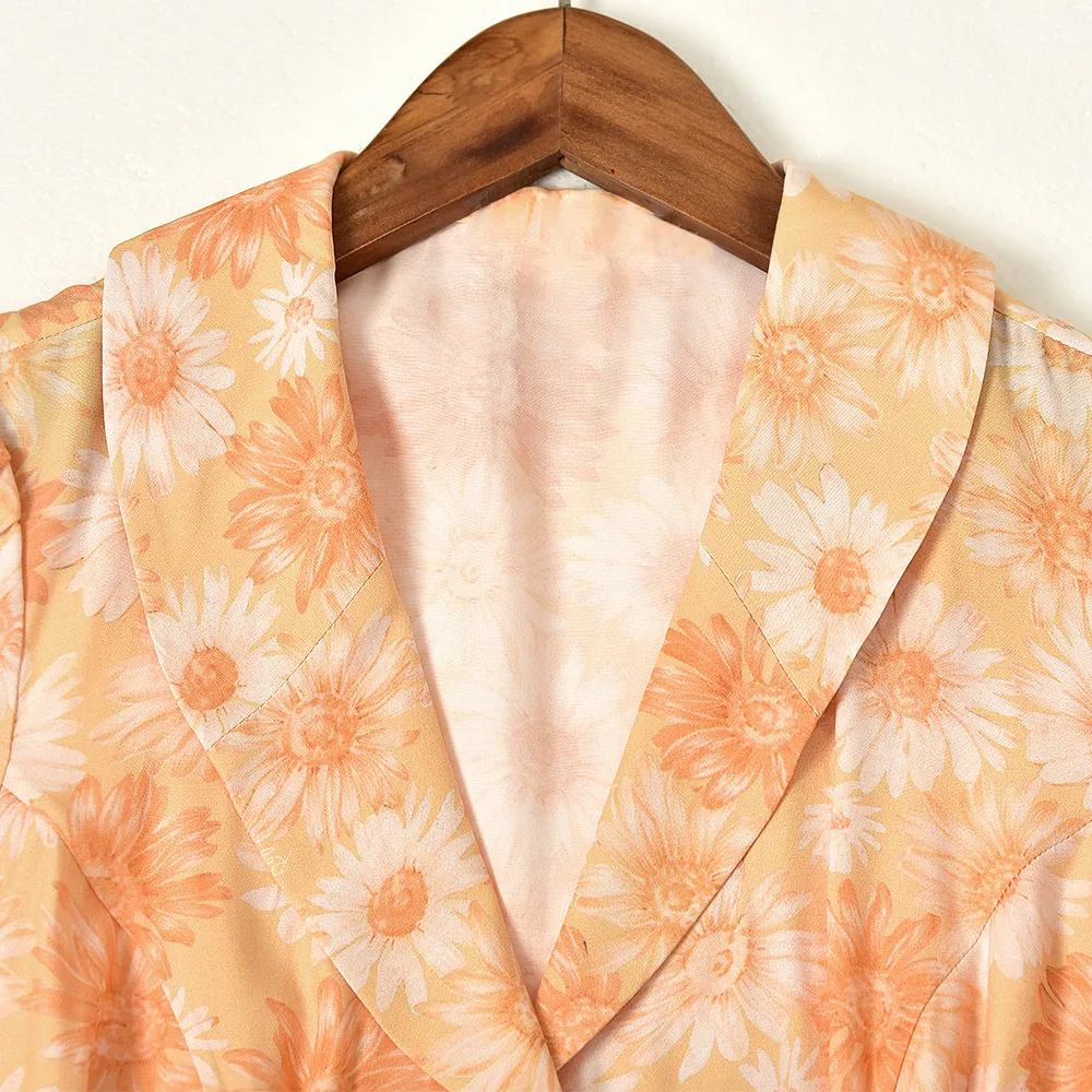 2021 весна с коротким рукавом V шеи белые цветочные кнопки печати однобортная блузка женская модная рубашка 21G12